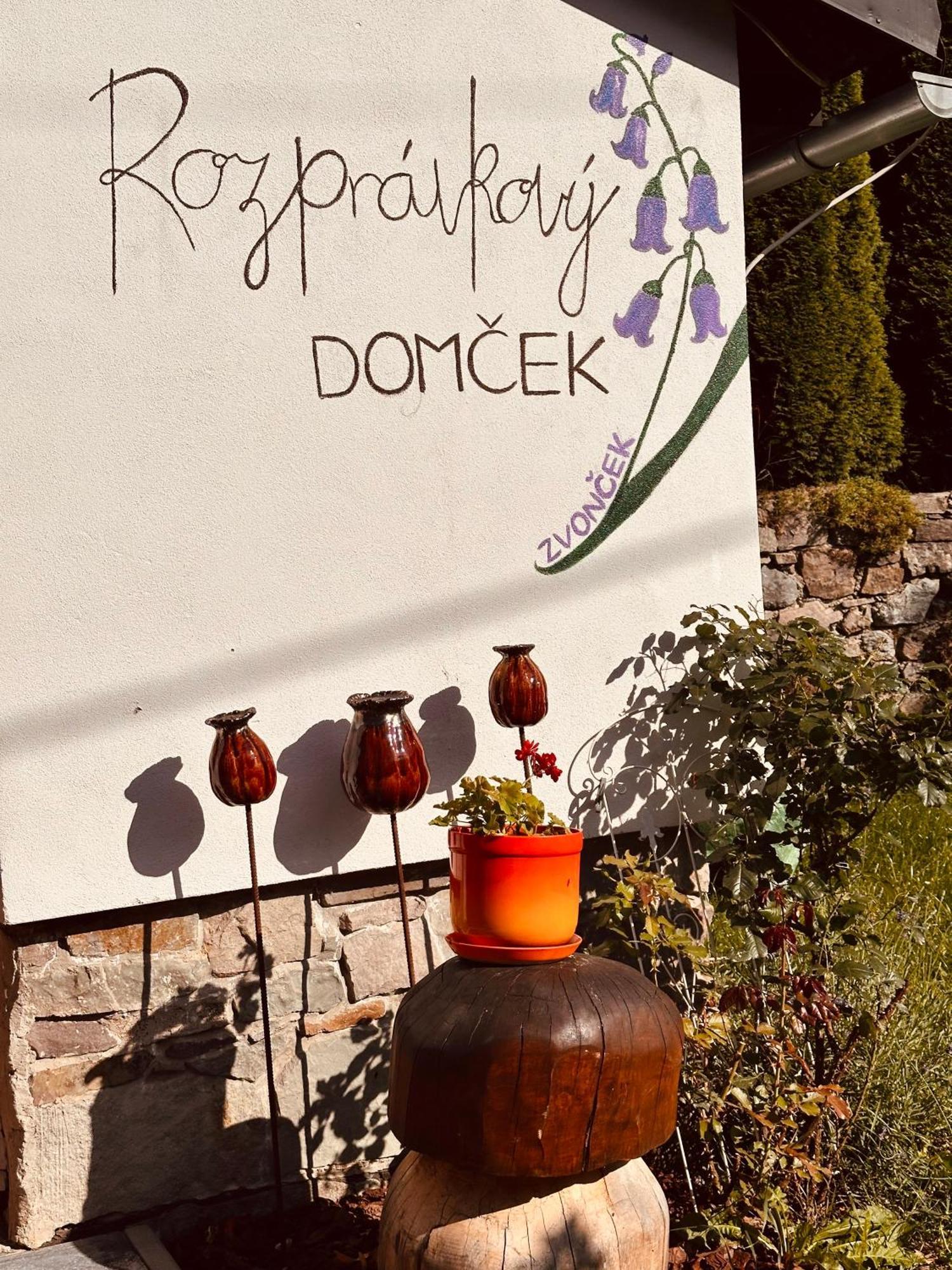 Вілла Rozpravkovy Domcek Zvoncek Доновали Екстер'єр фото